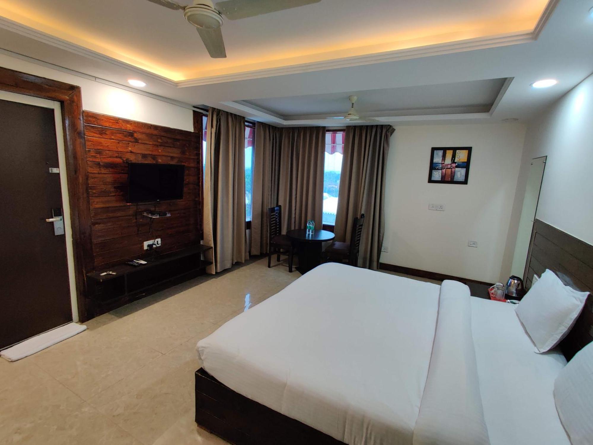 Orchha Club And Resort - Ocr Εξωτερικό φωτογραφία