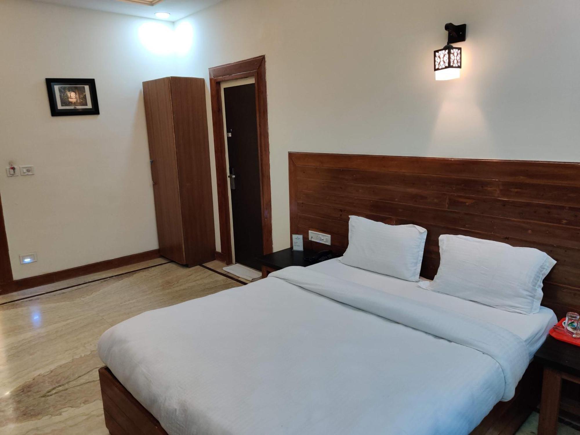 Orchha Club And Resort - Ocr Εξωτερικό φωτογραφία