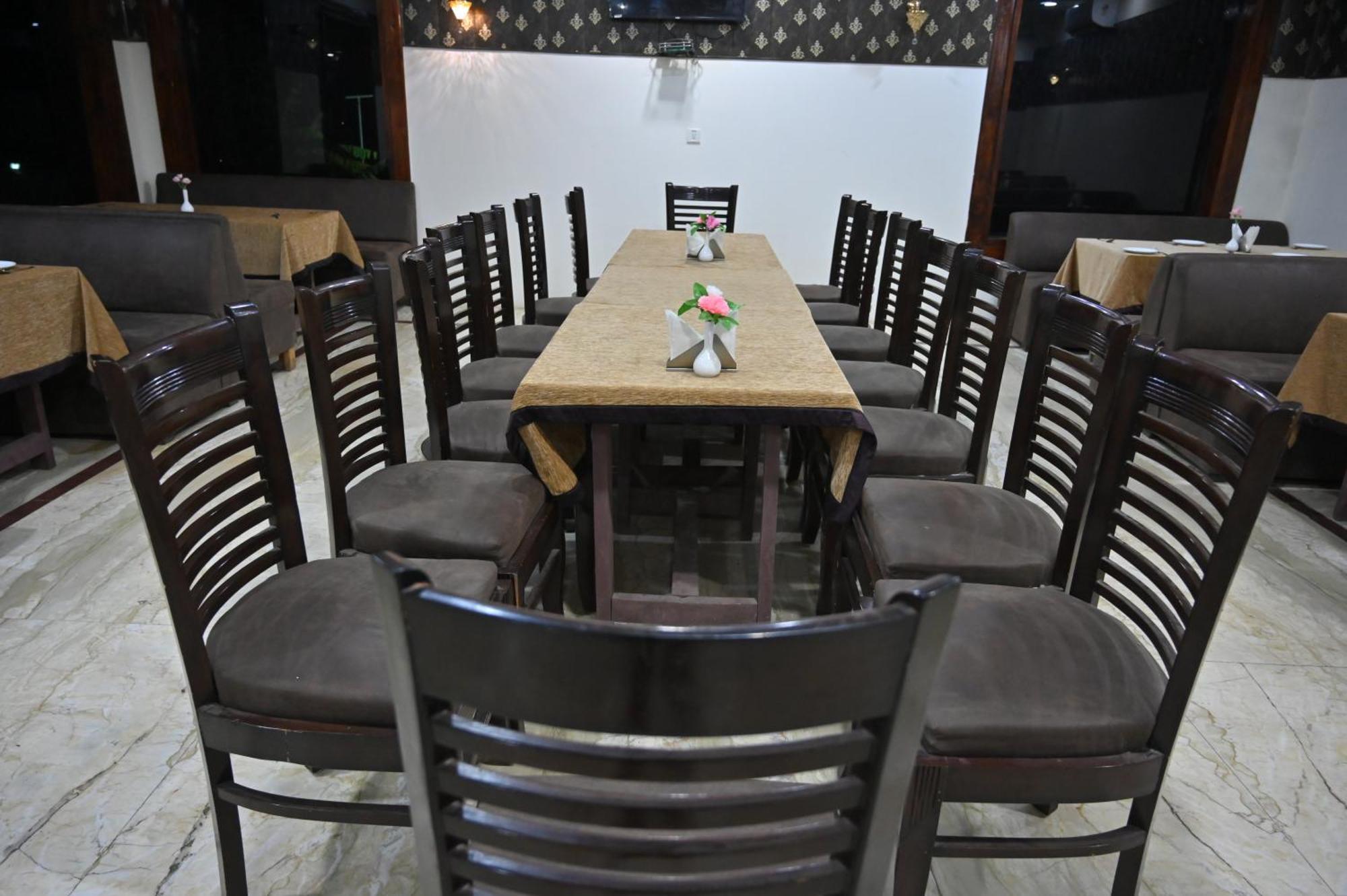 Orchha Club And Resort - Ocr Εξωτερικό φωτογραφία