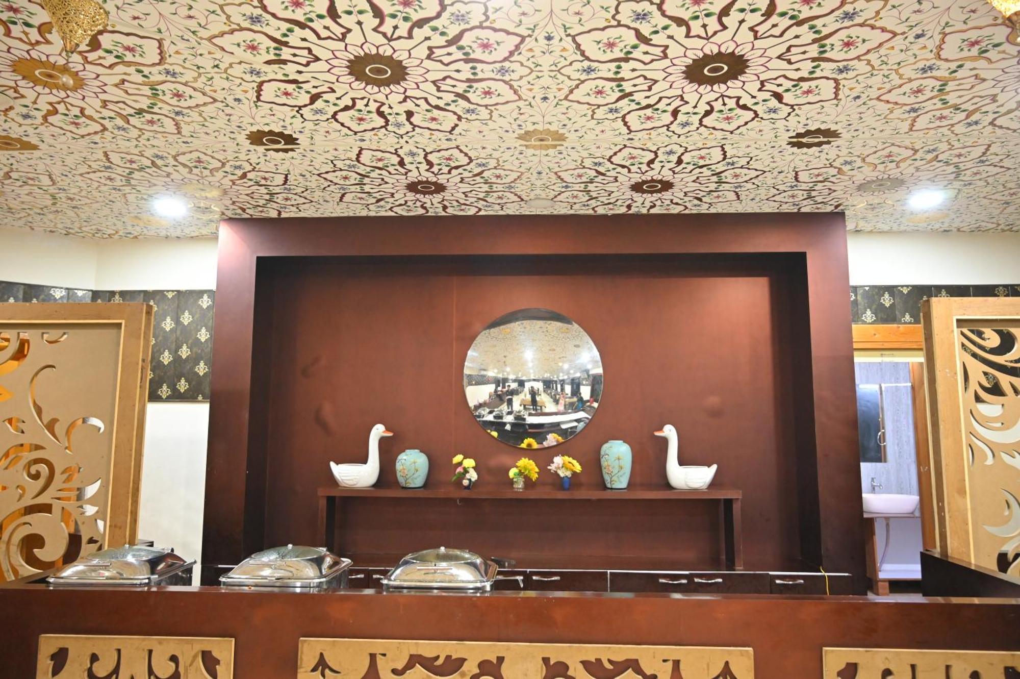 Orchha Club And Resort - Ocr Εξωτερικό φωτογραφία