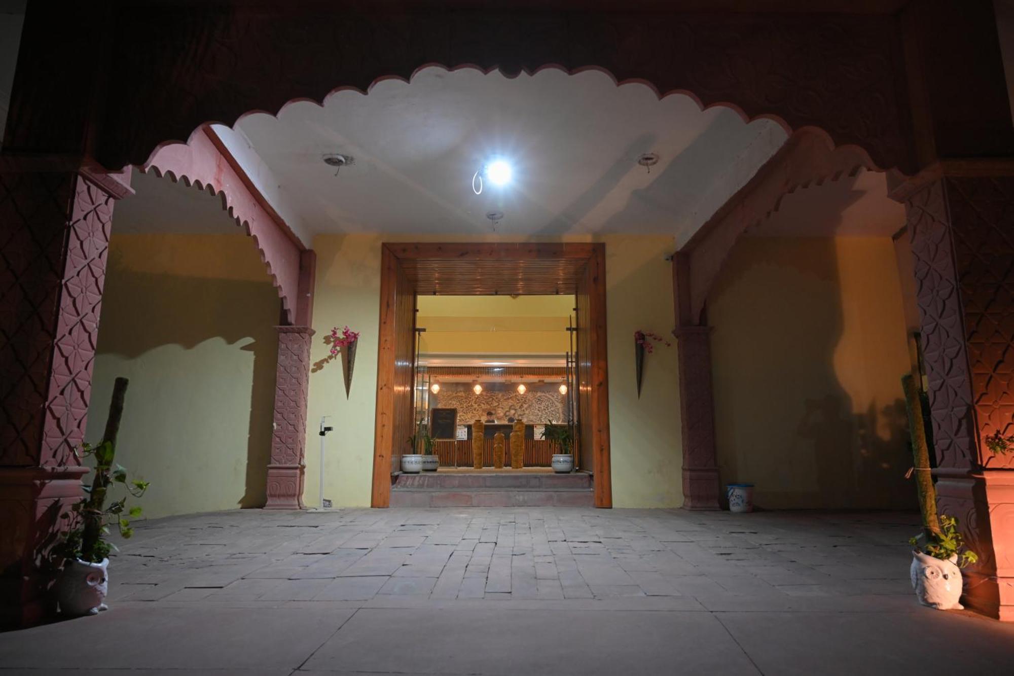 Orchha Club And Resort - Ocr Εξωτερικό φωτογραφία