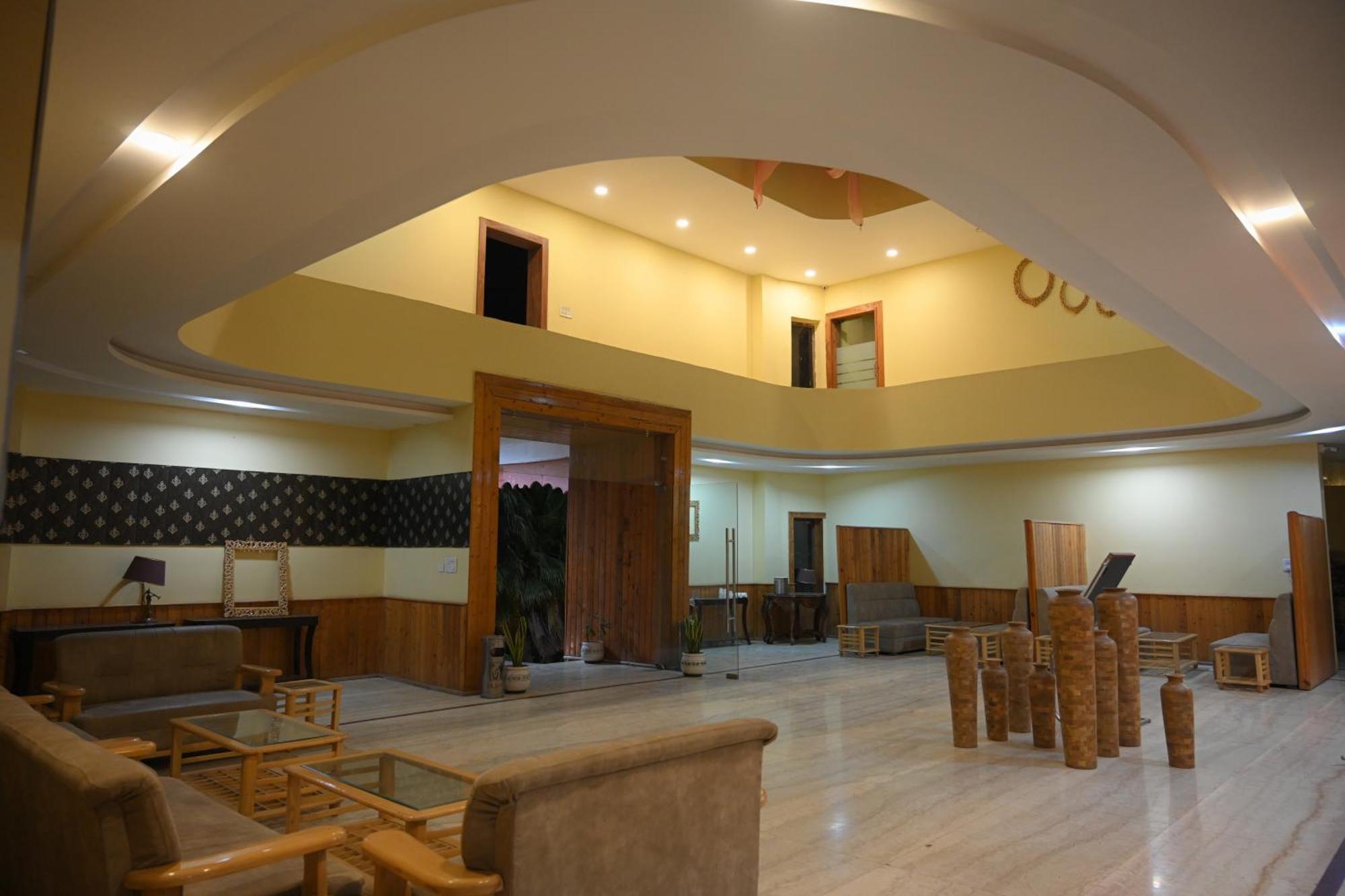 Orchha Club And Resort - Ocr Εξωτερικό φωτογραφία