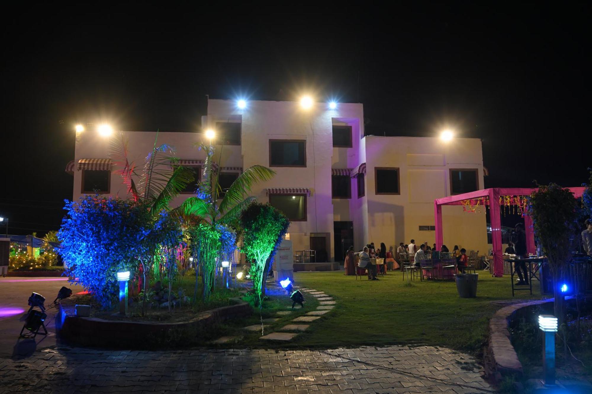 Orchha Club And Resort - Ocr Εξωτερικό φωτογραφία